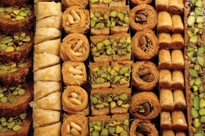 563126-delicious-sweets-for-ramadan